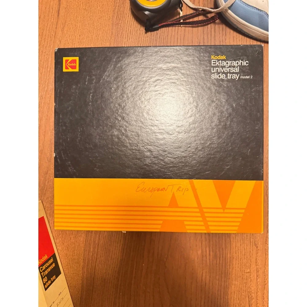 Kodak Carousel Transvue 80 Slide Tray & Ektagraphic Universal Model 2 Lot of 2